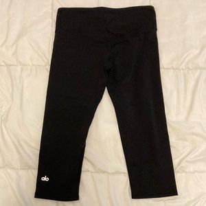 ALO Yoga Black Capris